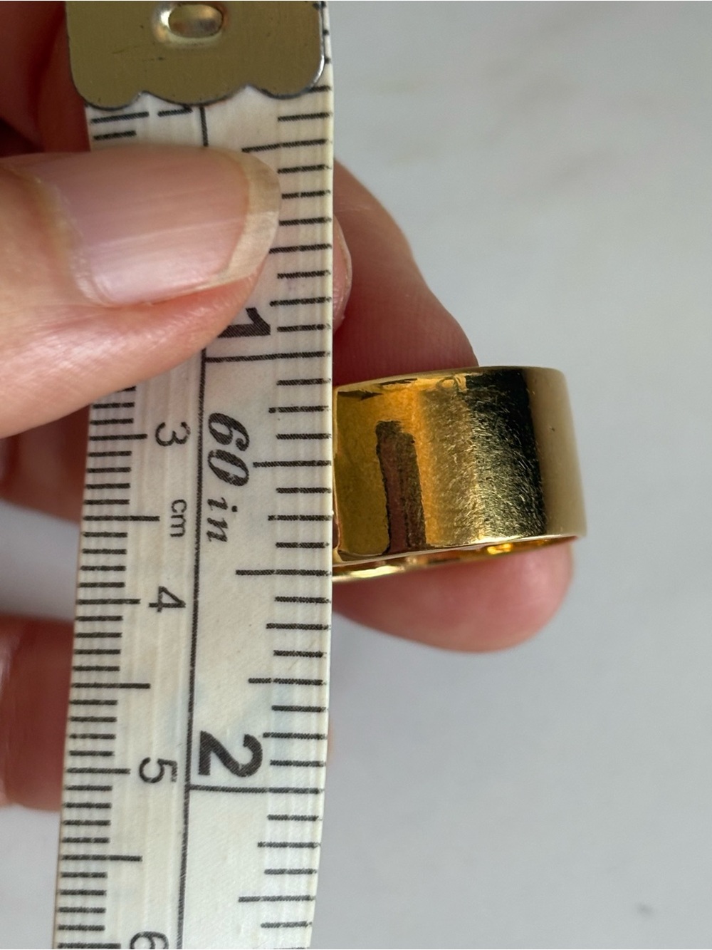 Vintage 90s Avon Gold Tone Wide Filigree Band Ring Green Purple Blue Stones Sz 9 - Picture 11 of 13